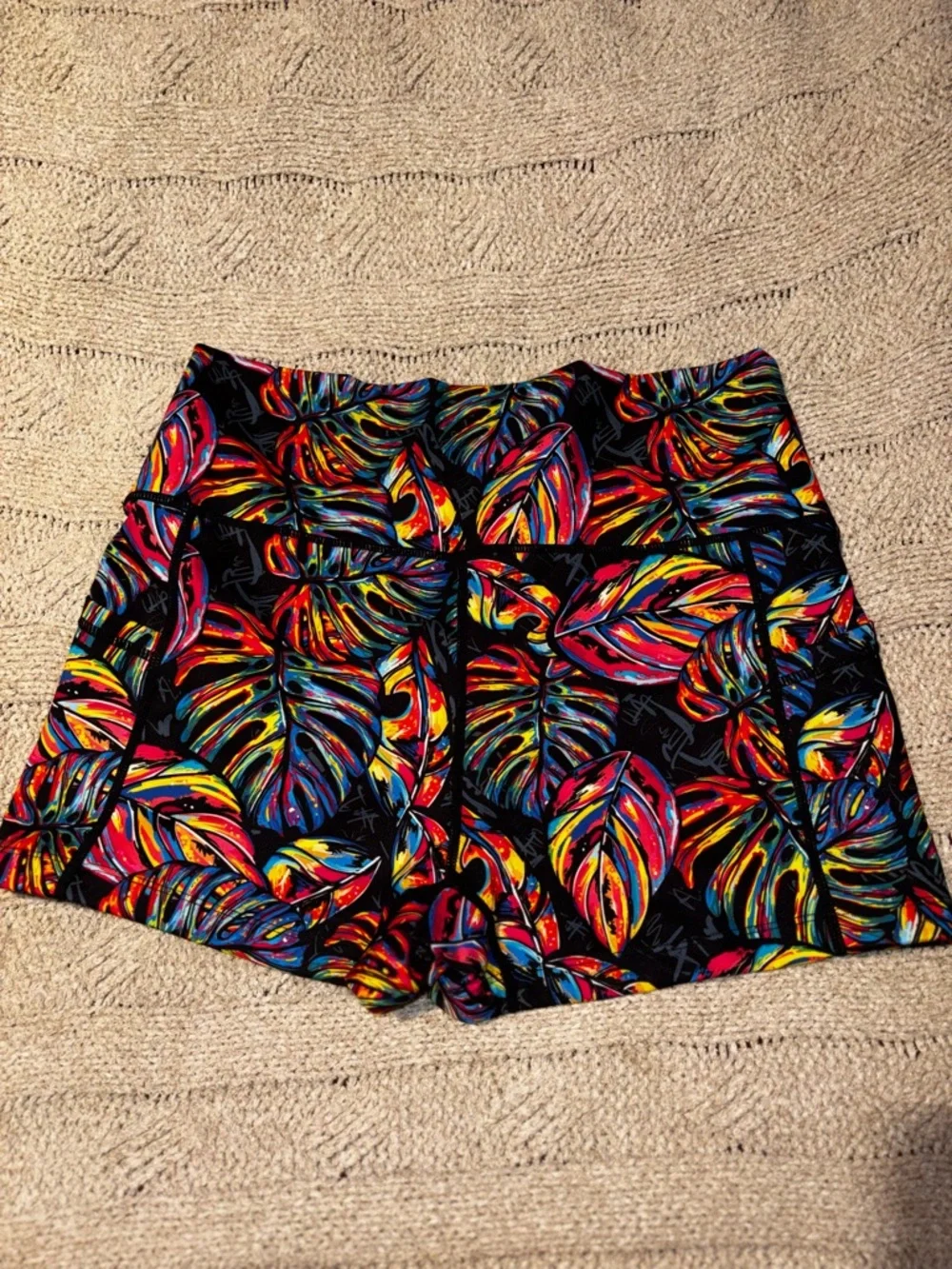 CVG Constantly Varied Gear Tropical Leaf Print Workout Shorts Pockets Medium - Picture 4 of 4